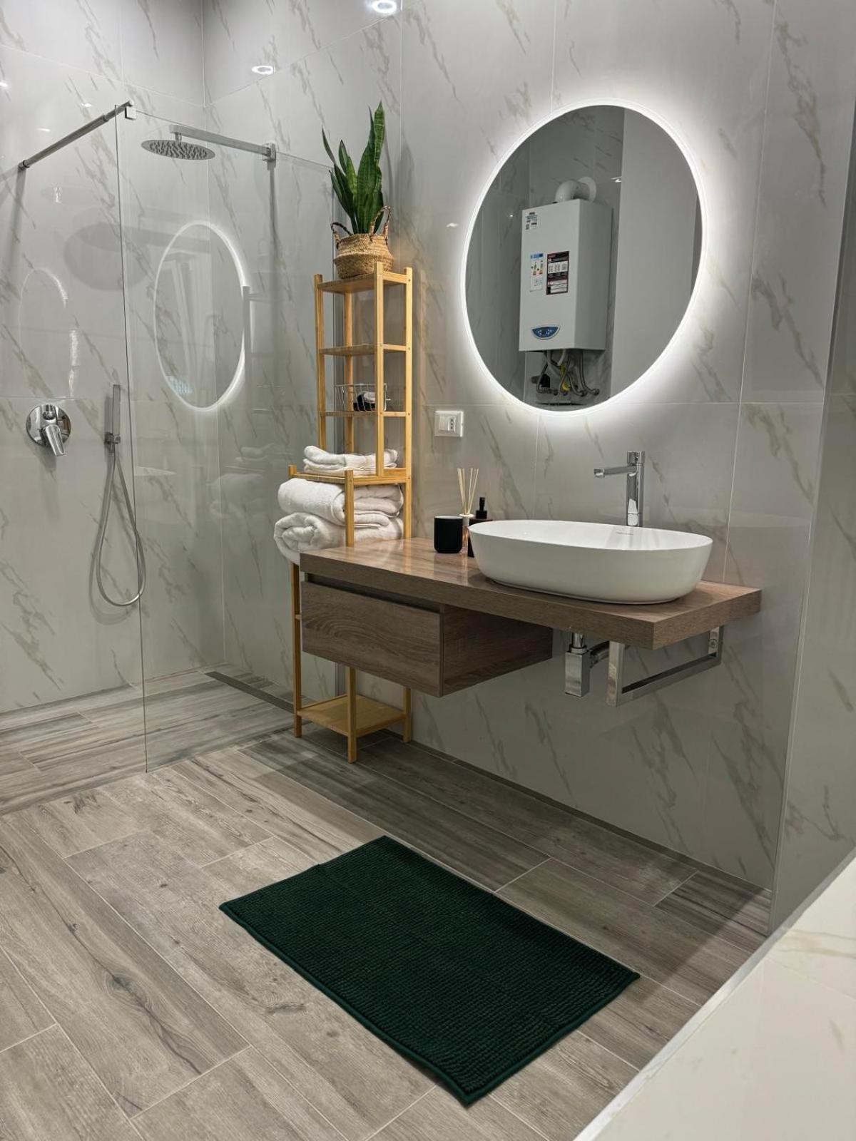 La Casa Di Raysa Con Idromassaggio Vicino Al Duomo Apartment *